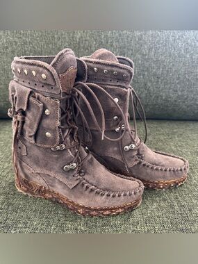 EUC 37 EL VAQUERO NIKILA SUEDE BOOTS 7-7.5 US